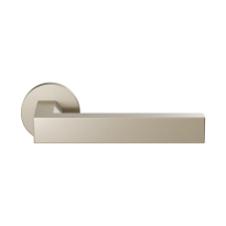 GPF1304.A4.00 Champagne blend Tapu door handle on rose 50x8mm