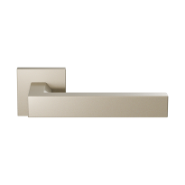 GPF1304.A4.02 Champagne blend Tapu door handle on rose 50x8mm