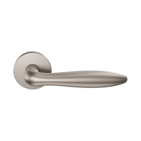 GPF1314.A3.00 Mocca blend Rangi door handle on rose 50x8mm