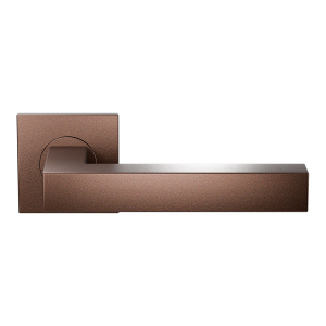 GPF132E door handle on rose