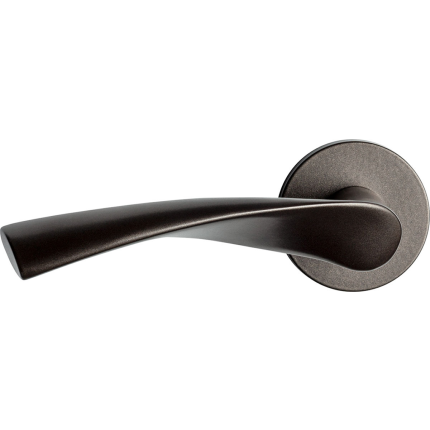 gpf1340-a1-00l-kino-door-handle-on-rose-pointing-left-50x8mm